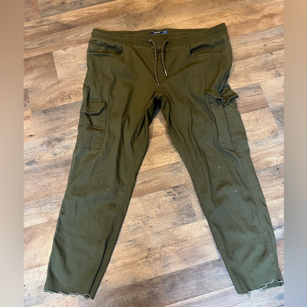 green cargos
